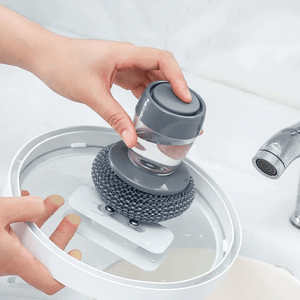 Brosse de cuisine avec distributeur de savon